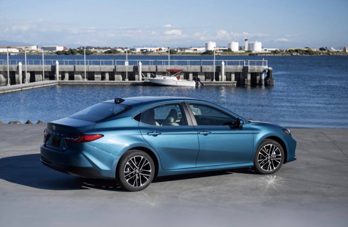 Toyota Camry Hybrid